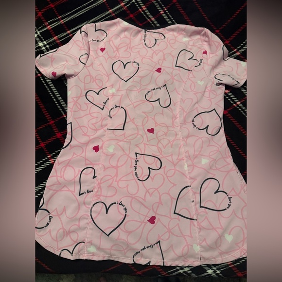 Disney Mickey and Minnie Valentine’s Day scrub top Infinity - Picture 4 of 4